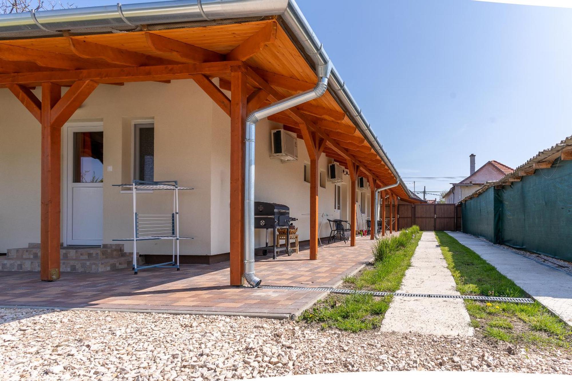 Lili Apartman Harkány Exterior foto