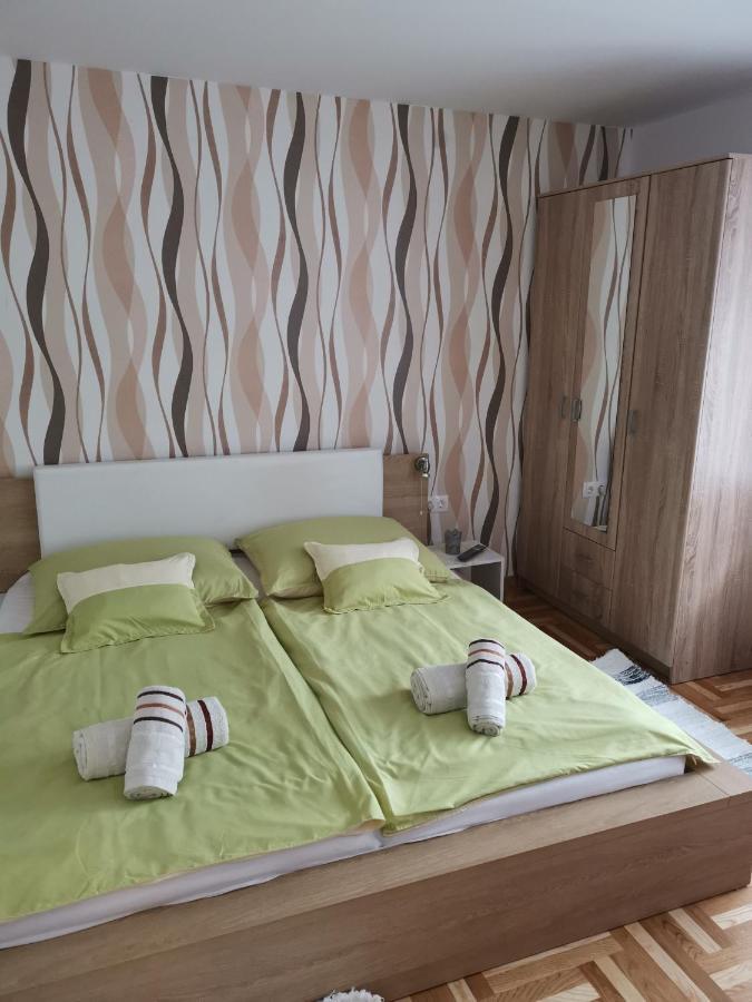 Lili Apartman Harkány Exterior foto